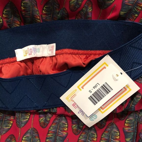 LuLaRoe Lola Feather Print Midi Skirt NWT - Picture 5 of 10